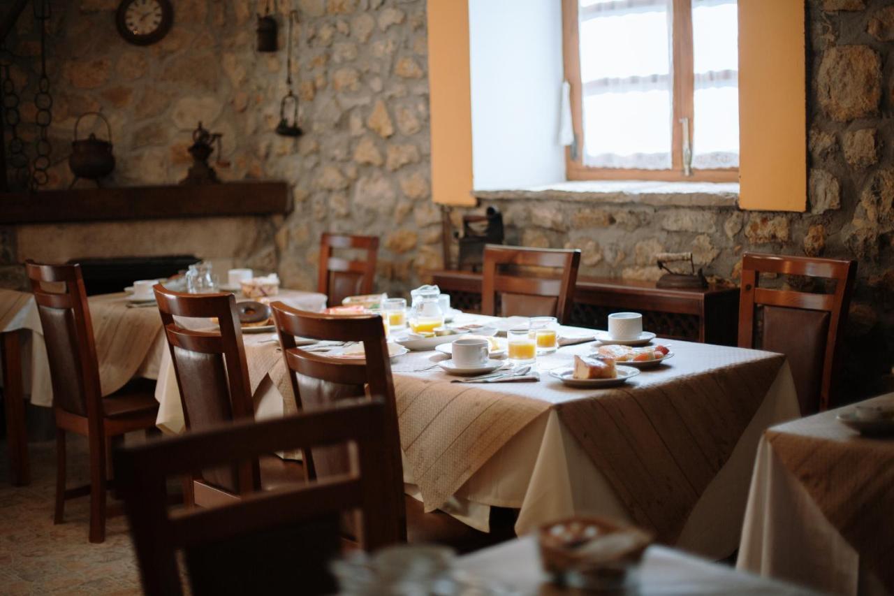 La Casona De Cardes Hotel Cangas de Onis Ngoại thất bức ảnh